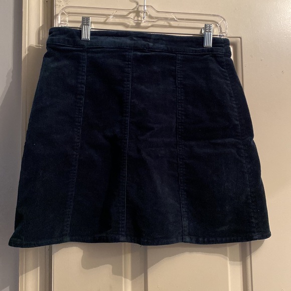 Green button up skirt - Picture 2 of 2